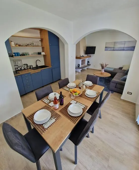 Villa Castanea - Kuca Za Odmor S Bazenom Kukci