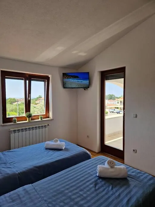 Villa Castanea - Kuca Za Odmor S Bazenom Kukci
